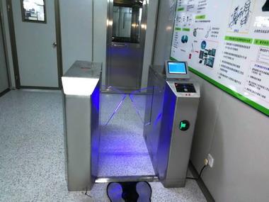 ESD斜角帶屏 江西合力泰科技有限公司 (3).jpg