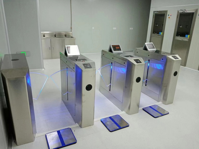 通道防靜電門禁_調整大小